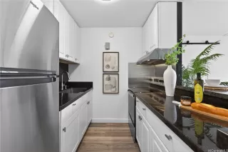 Photo #6: 202607983 Listing 