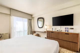 Photo #5: 202607988 Listing 