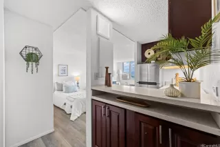 Photo #5: 202607995 Listing 