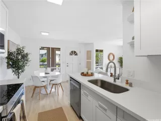 Photo #4: 202607996 Listing 