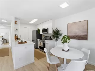 Photo #5: 202607996 Listing 