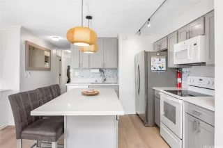 Photo #2: 202607997 Listing 