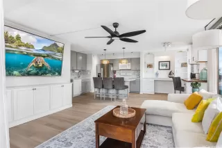 Photo #5: 202607997 Listing 