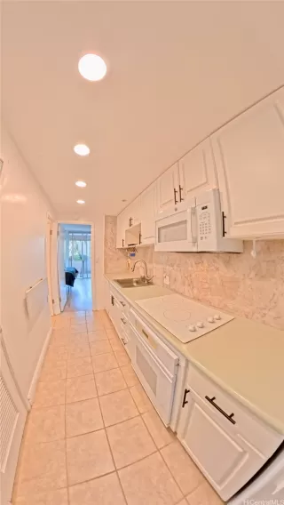 Photo #2: 202607998 Listing 