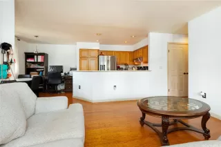 Photo #6: 202608031 Listing 