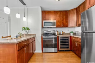 Photo #4: 202608041 Listing 