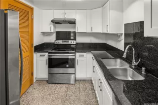 Photo #4: 202608054 Listing 