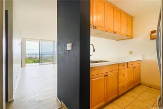 Photo #4: 202608063 Listing 