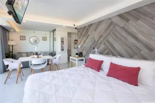 Photo #2: 202608067 Listing 