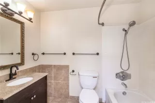 Photo #6: 202608097 Listing 