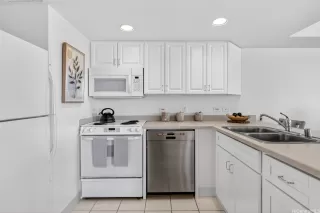 Photo #5: 202608100 Listing 