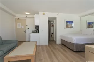 Photo #4: 202608104 Listing 