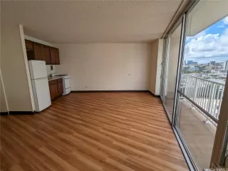 Photo #4: 202608132 Listing 