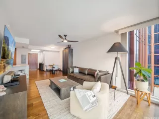 Photo #4: 202608157 Listing 