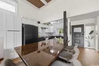 Photo #5: 202608159 Listing 