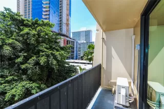 Photo #6: 202608235 Listing 