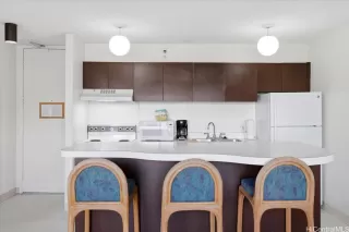 Photo #3: 202608236 Listing 