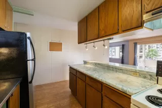 Photo #3: 202608259 Listing 