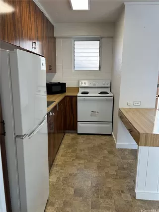 Photo #2: 202608268 Listing 