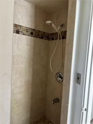 Photo #4: 202608268 Listing 