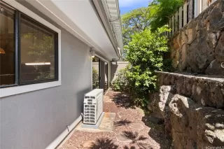 Photo #4: 202608288 Listing 