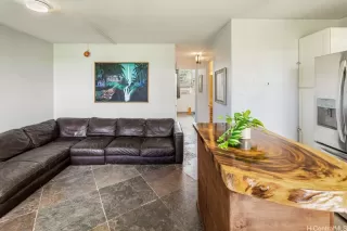Photo #4: 202608317 Listing 