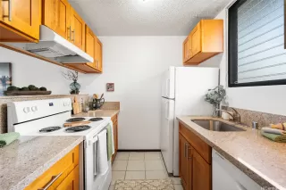 Photo #3: 202608346 Listing 