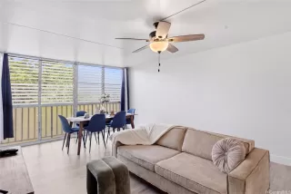 Photo #6: 202608362 Listing 