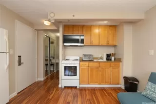 Photo #5: 202608377 Listing 