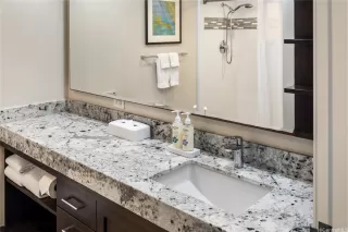Photo #5: 202608404 Listing 