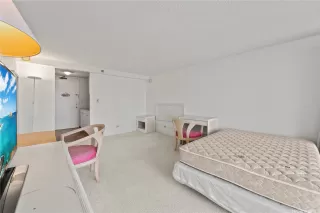 Photo #2: 202608421 Listing 