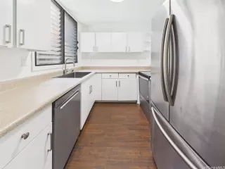 Photo #6: 202608433 Listing 