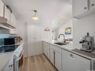 Photo #4: 202608434 Listing 