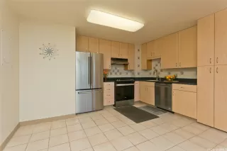 Photo #6: 202608498 Listing 