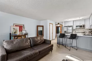 Photo #4: 202608502 Listing 