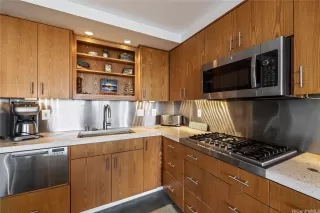Photo #6: 202608523 Listing 