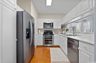 Photo #6: 202608548 Listing 