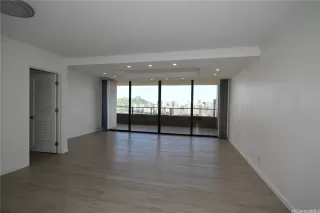 Photo #3: 202608553 Listing 