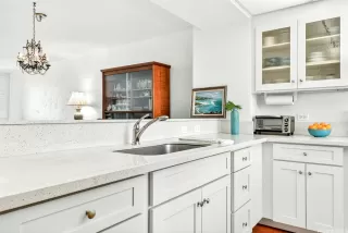 Photo #5: 202608598 Listing 