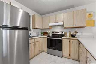 Photo #4: 202608608 Listing 