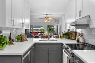 Photo #5: 202608614 Listing 