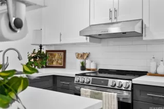 Photo #6: 202608614 Listing 