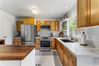 Photo #6: 202608631 Listing 