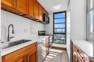 Photo #4: 202608673 Listing 
