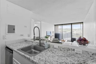Photo #3: 202608704 Listing 