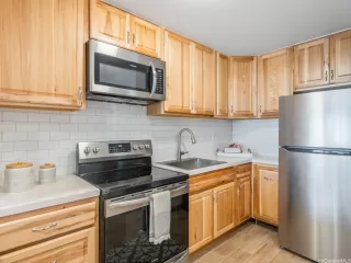 Photo #2: 202608828 Listing 