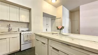 Photo #3: 202608863 Listing 