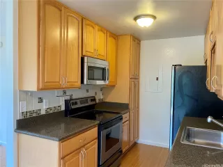 Photo #2: 202608879 Listing 