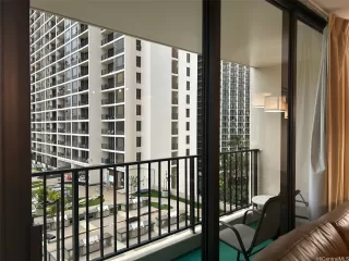 Photo #3: 202608882 Listing 
