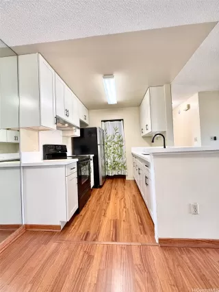 Photo #3: 202608891 Listing 